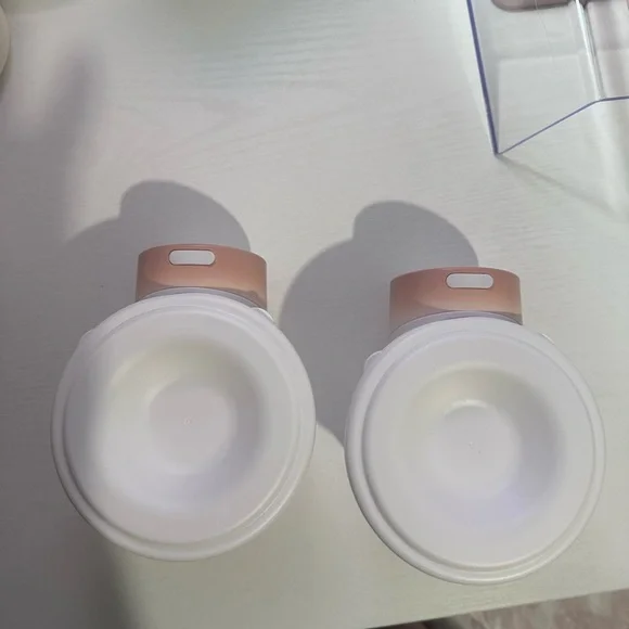 Momcozy Pink and White breast pump S12 pro - Picture 2 of 4